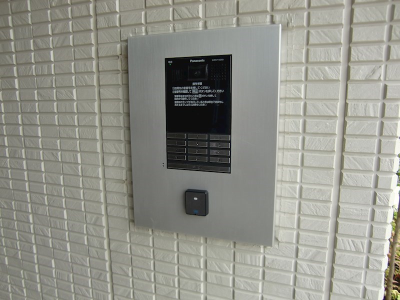 22/22 エントランス