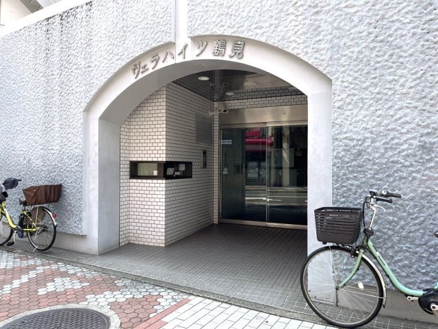 25/30 エントランス