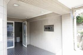 2/2 エントランス