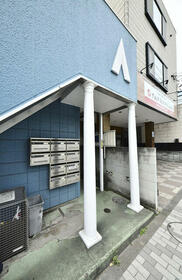 16/16 エントランス