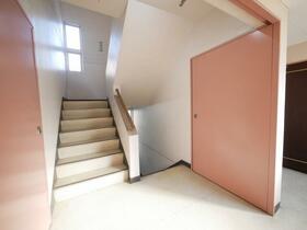 2/2 エントランス