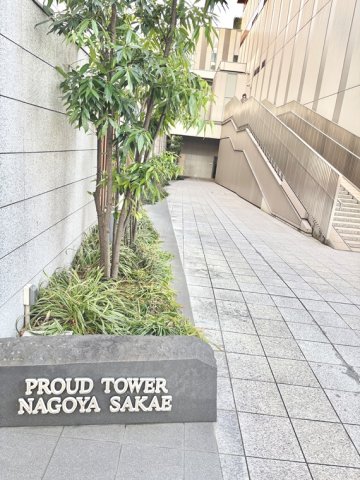 17/17 エントランス