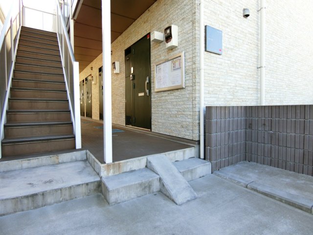 22/22 エントランス