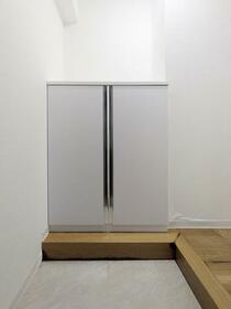 16/16 エントランス