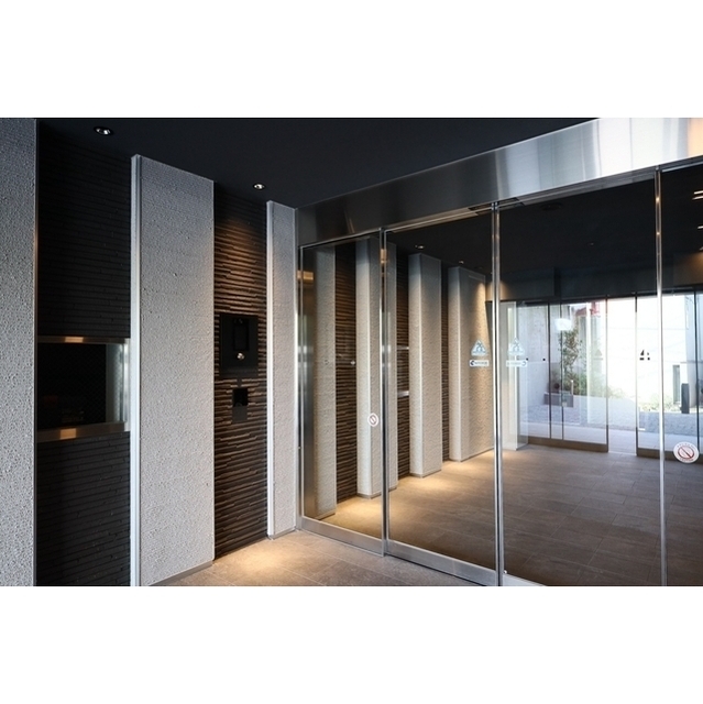 17/17 エントランス