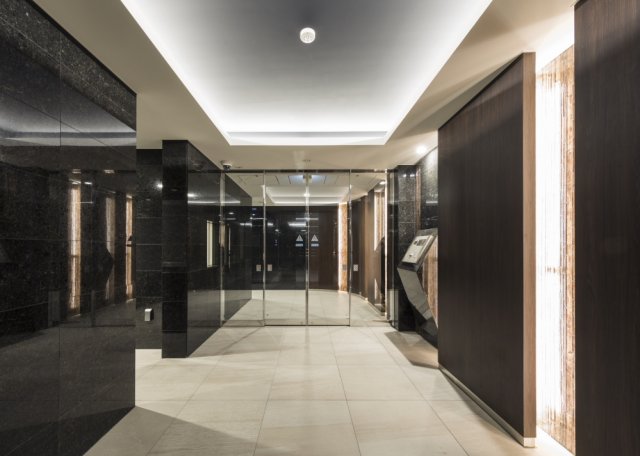 18/21 エントランス