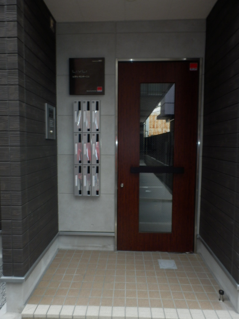 22/30 エントランス