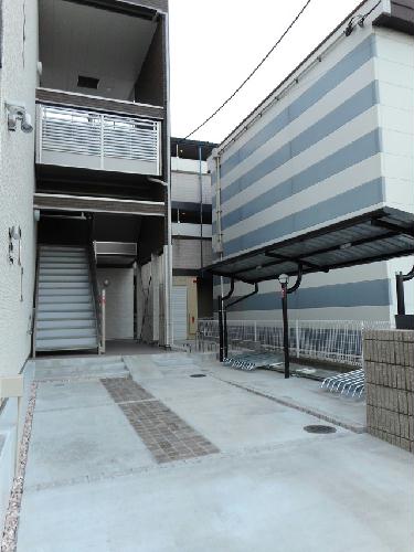 14/15 エントランス