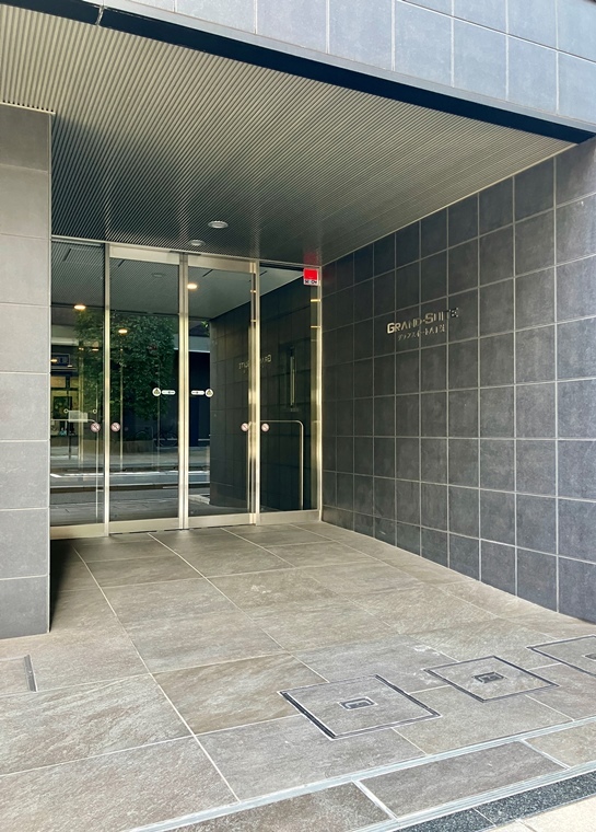 15/16 エントランス