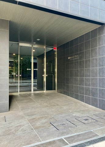 2/2 エントランス