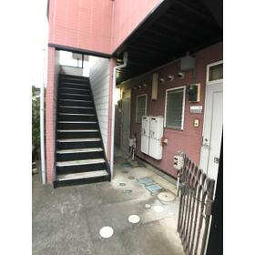 16/16 エントランス