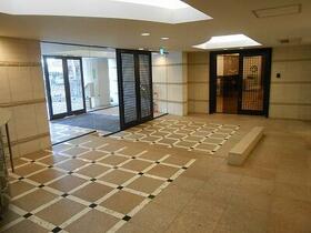 5/5 エントランス