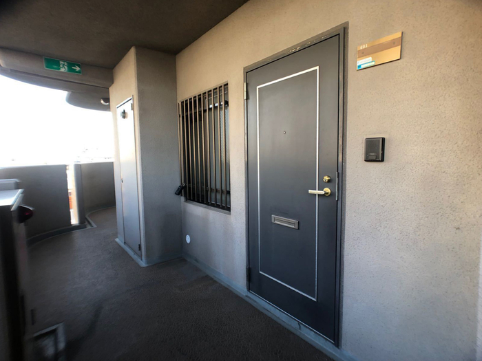 19/23 エントランス