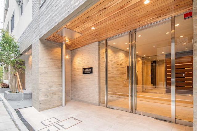 17/19 エントランス