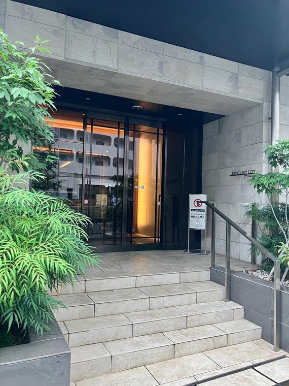 18/18 エントランス