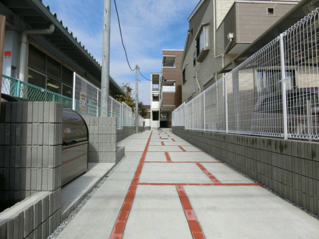 20/29 エントランス