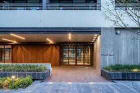 16/26 エントランス