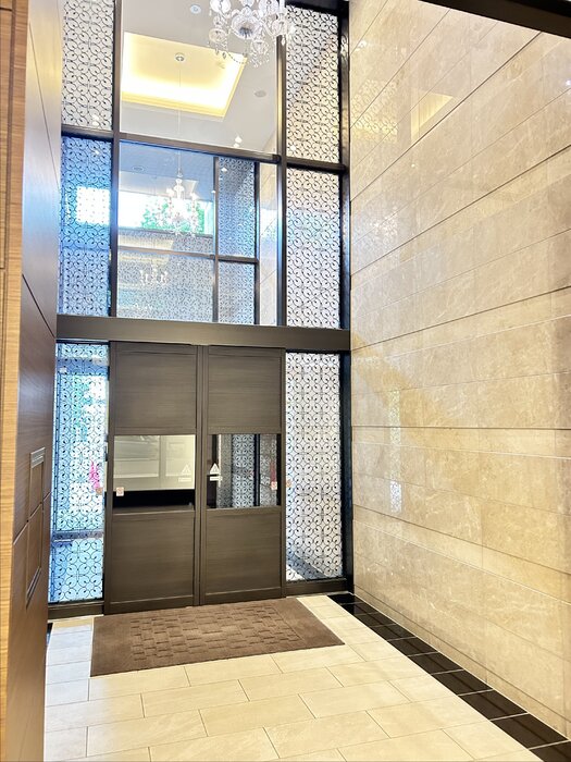 2/4 エントランス