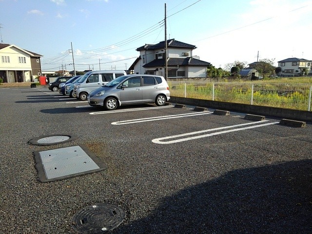14/23 駐車場