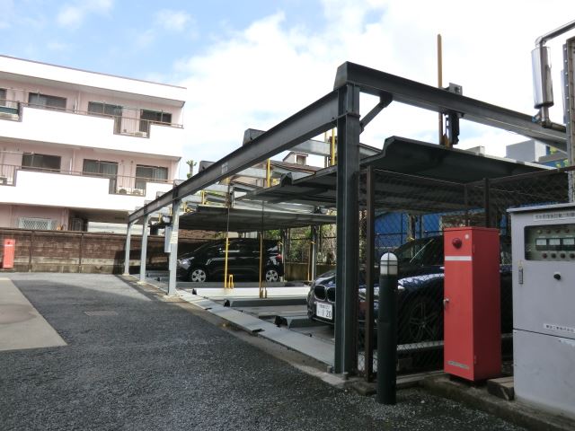 22/30 駐車場