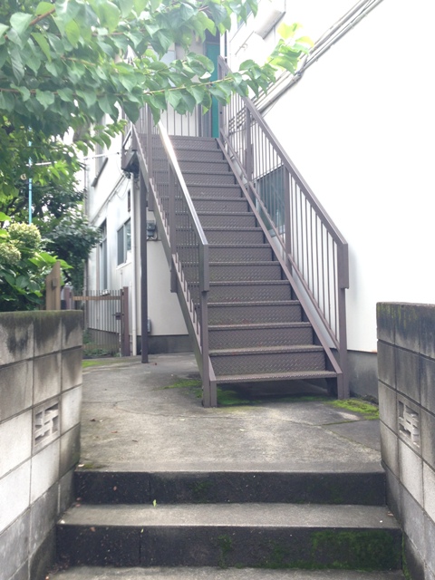 22/30 エントランス