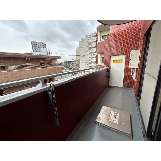 19/25 バルコニー