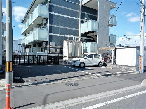 14/14 駐車場
