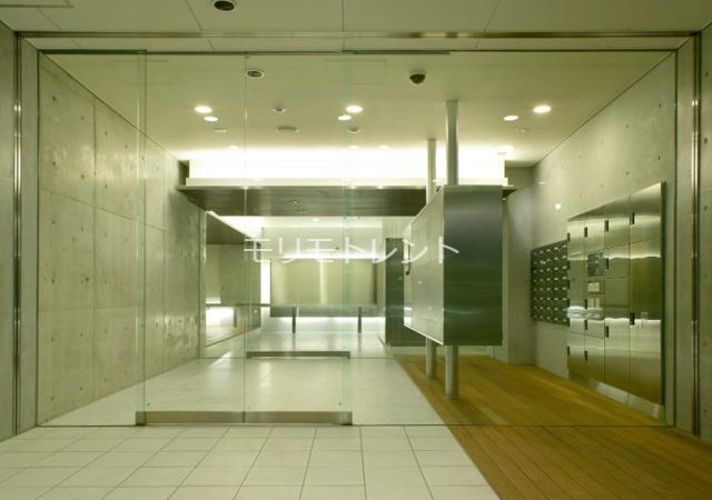 14/23 エントランス