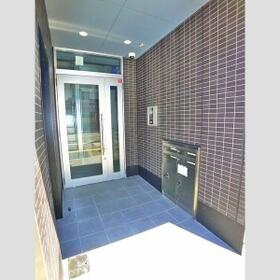 14/14 エントランス