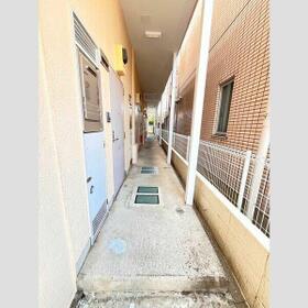 16/17 エントランス