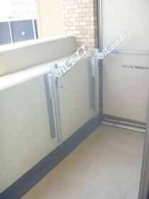 13/18 バルコニー