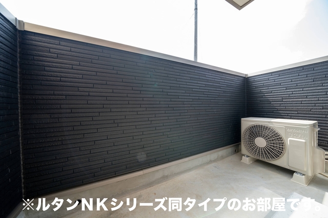 13/20 バルコニー