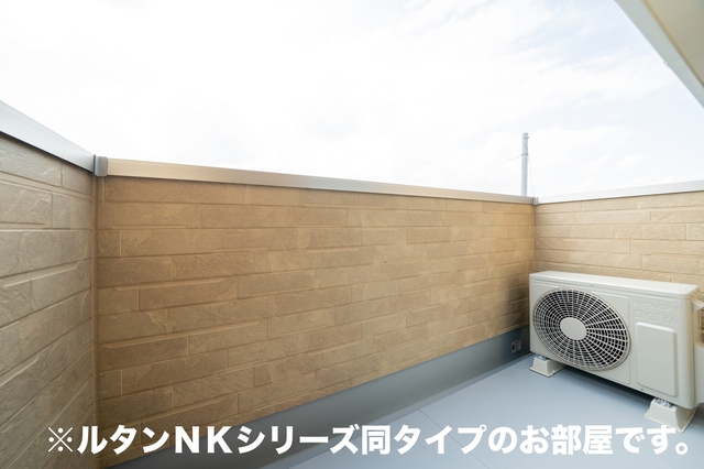 13/20 バルコニー