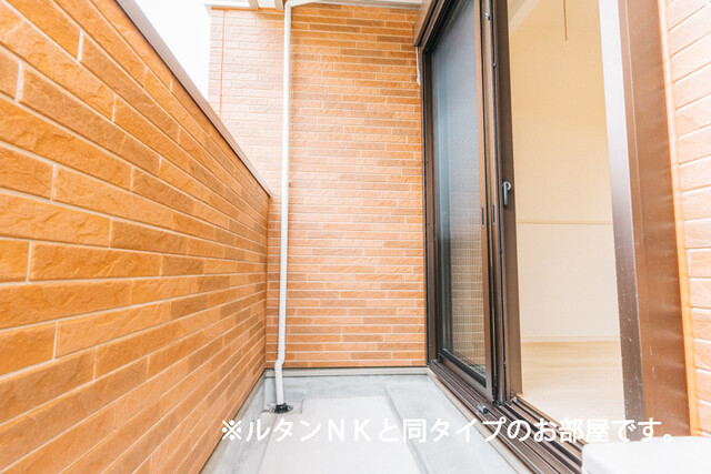 13/20 バルコニー