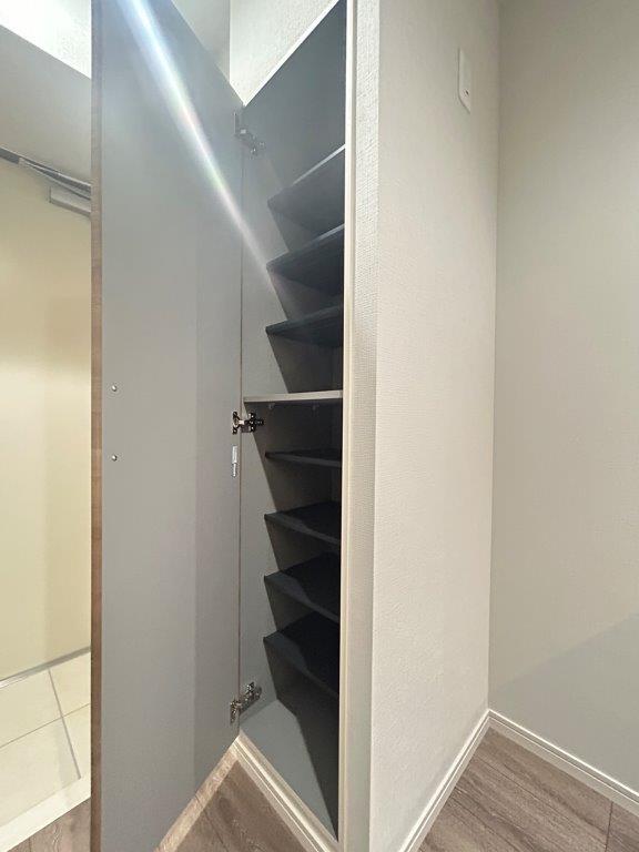 16/27 エントランス