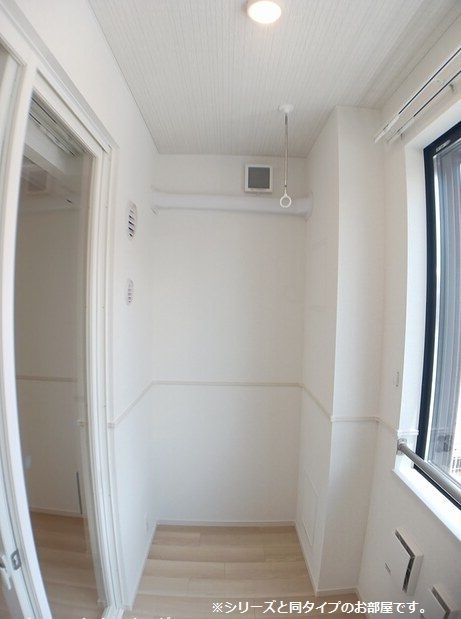 13/20 バルコニー