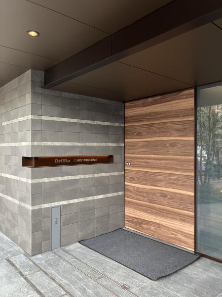 2/3 エントランス