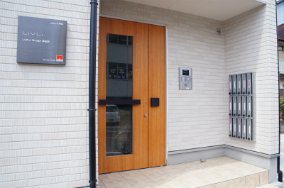 18/24 エントランス