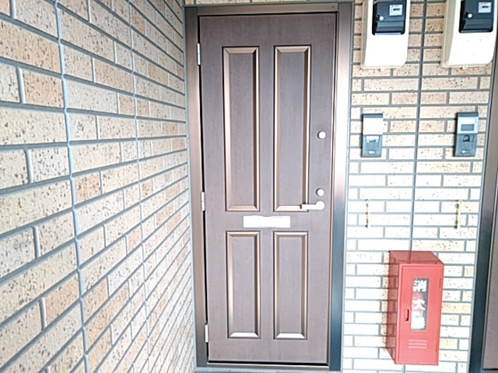 16/16 エントランス