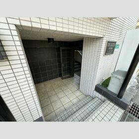 15/15 エントランス