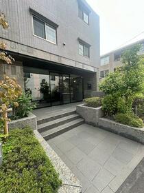 15/15 エントランス