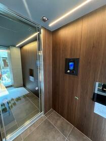 16/16 エントランス