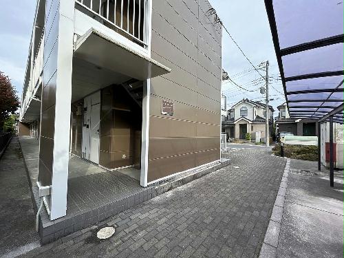 13/14 エントランス