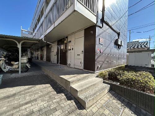 3/3 エントランス