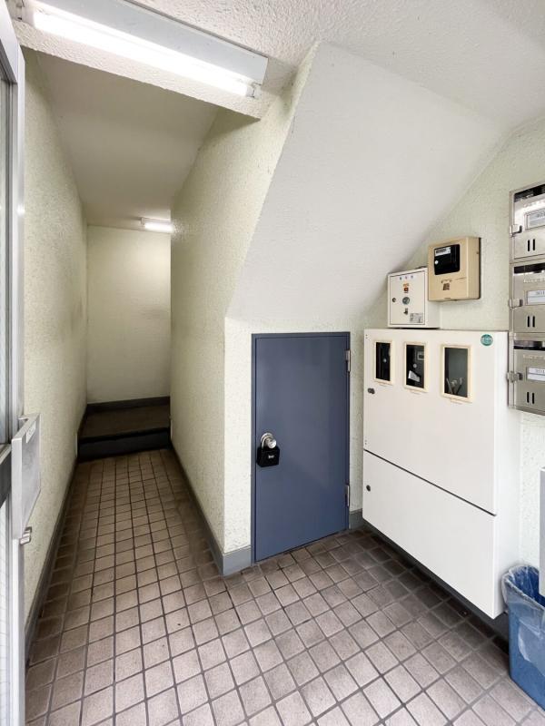 17/17 エントランス