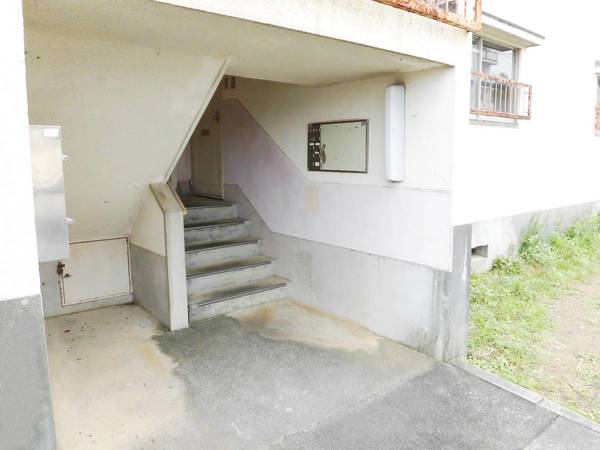 2/3 エントランス