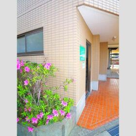 2/4 エントランス