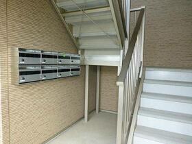 16/16 エントランス