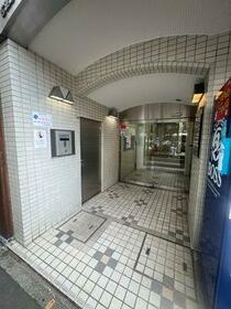 15/15 エントランス