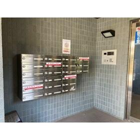 2/3 エントランス